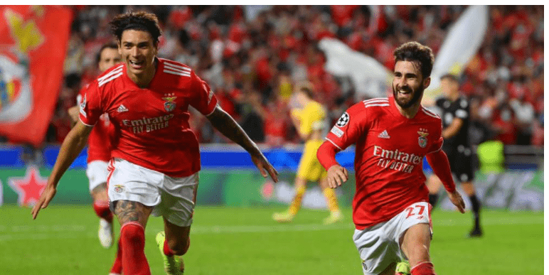 包含今夜莱比锡遗憾出局山东男篮刷新队史纪录备战葡超，媒体一致点评：转会期布鲁克林篮网调整名单以备国王杯的词条